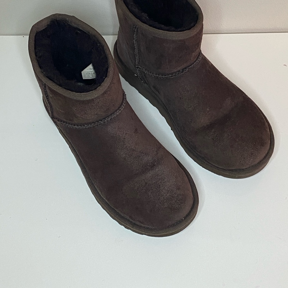 UGG Women’s Short Boot
